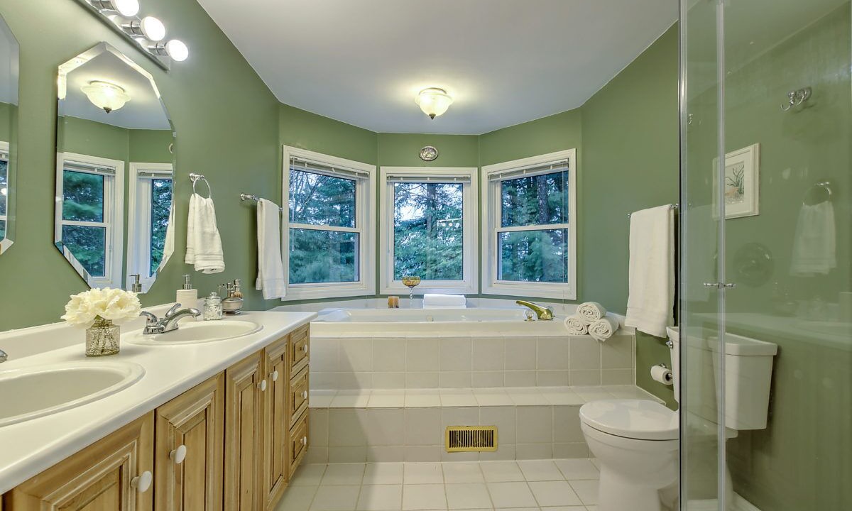 Photo of Bathroom in Lake of Bays
