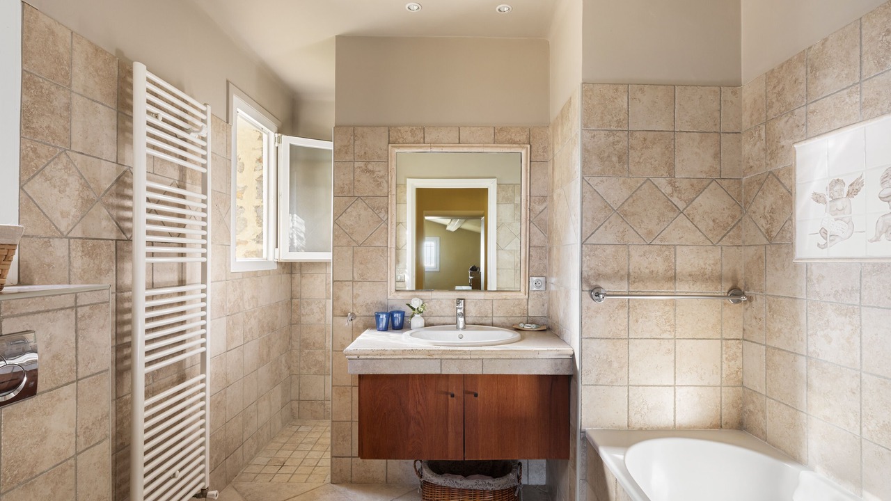 Photo of Bathroom in Golfe Juan