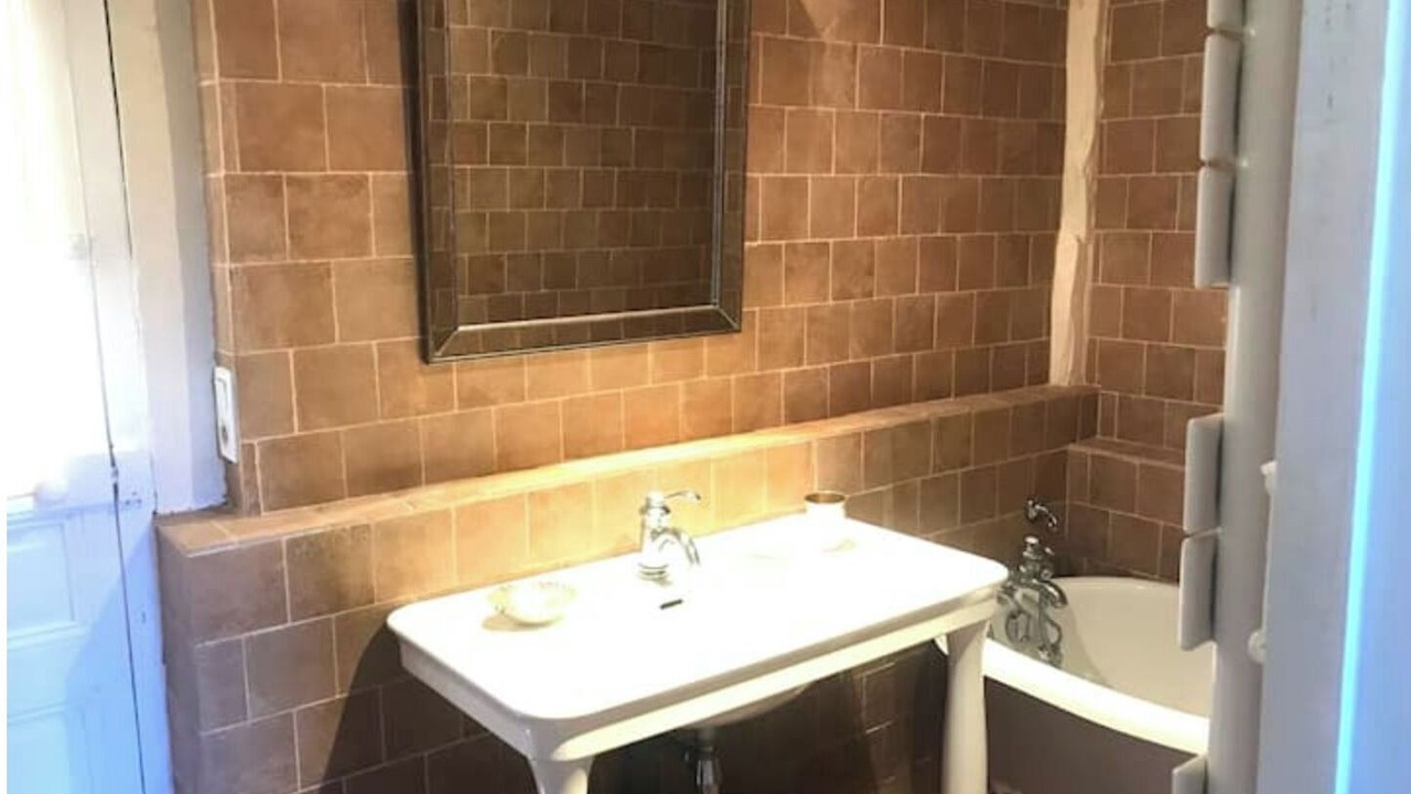 Photo of Bathroom in Saint-Etienne-la-Thillaye