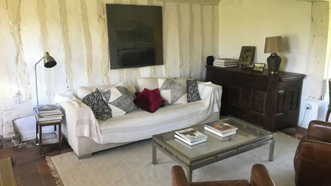 Photo of Livingroom in Saint-Etienne-la-Thillaye