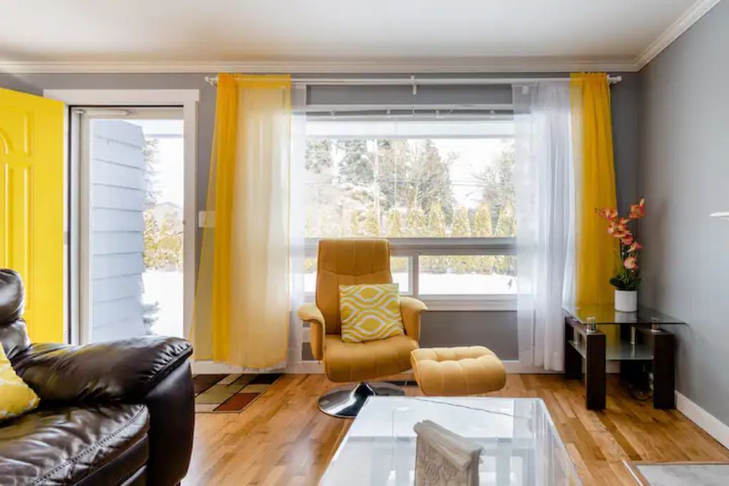 Photo of Livingroom in SeaTac