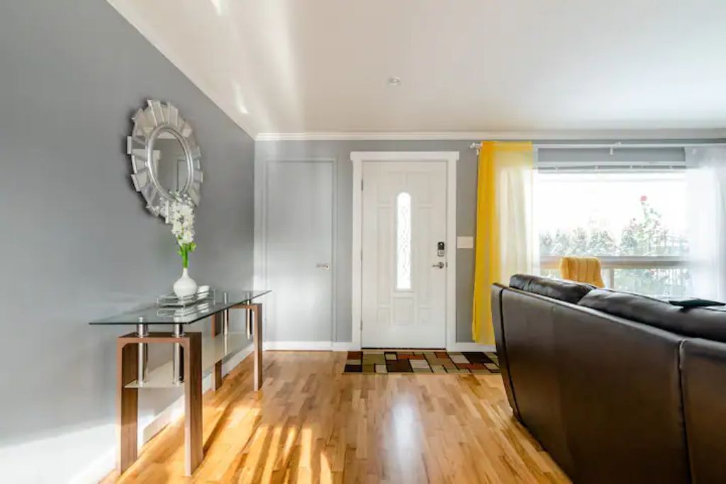 Photo of Livingroom in SeaTac