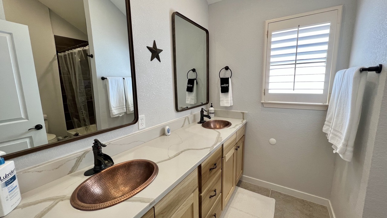 Photo of Bathroom in Biggs Field