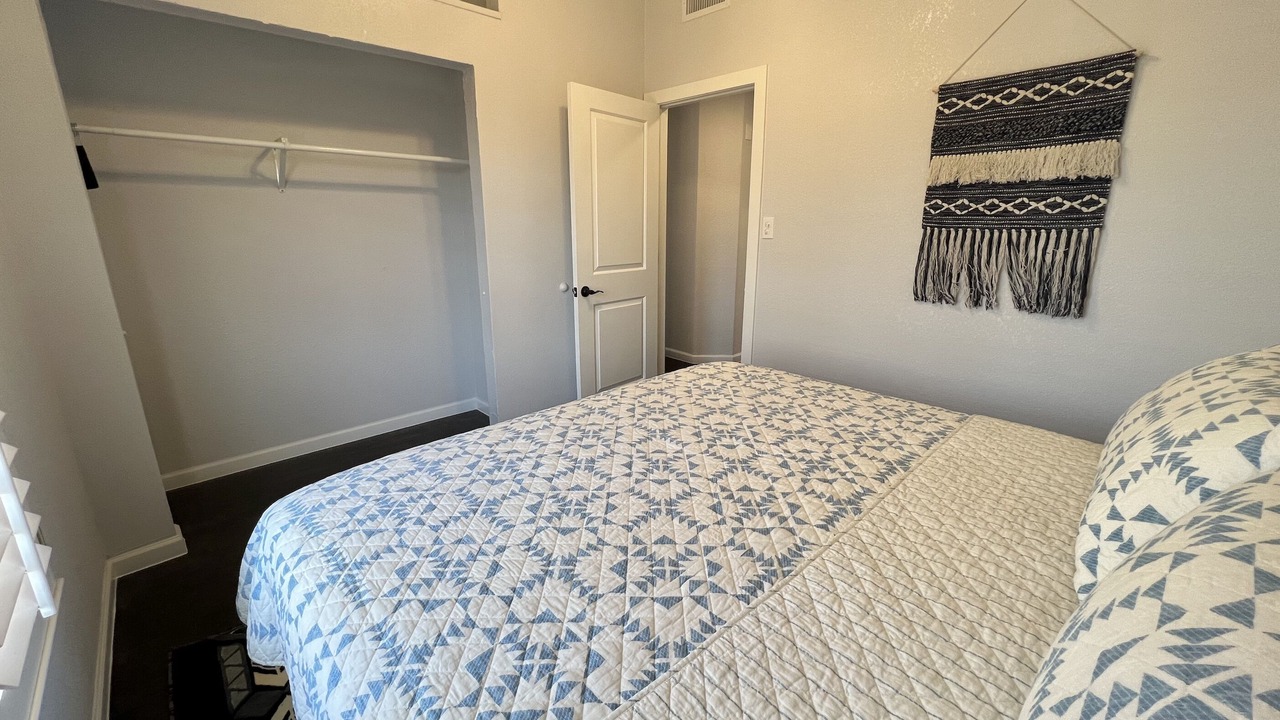 Photo of Bedroom in Biggs Field