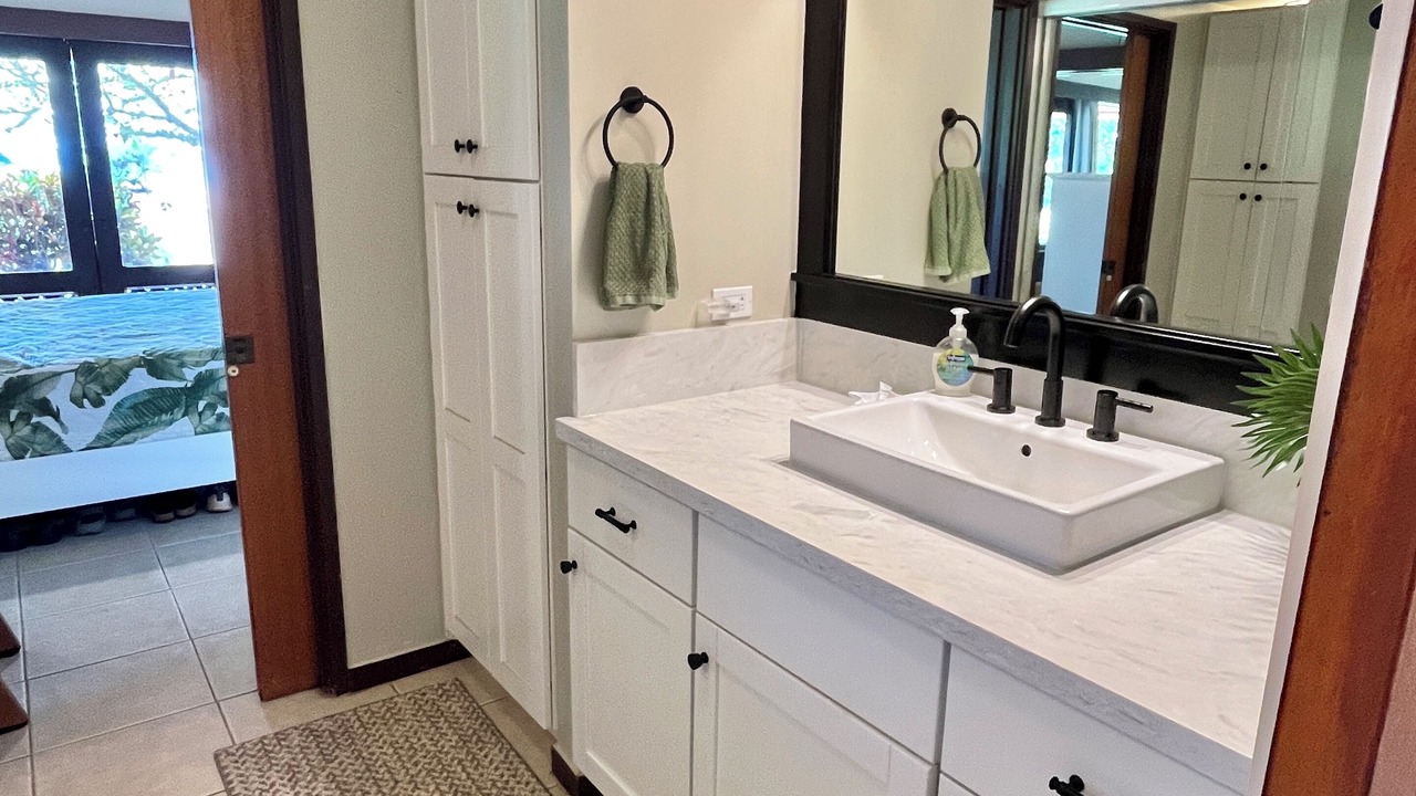 Photo of Bathroom in Maunaloa