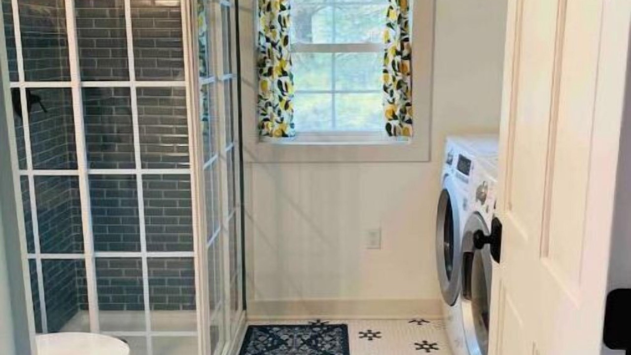 Photo of Bathroom in Goode