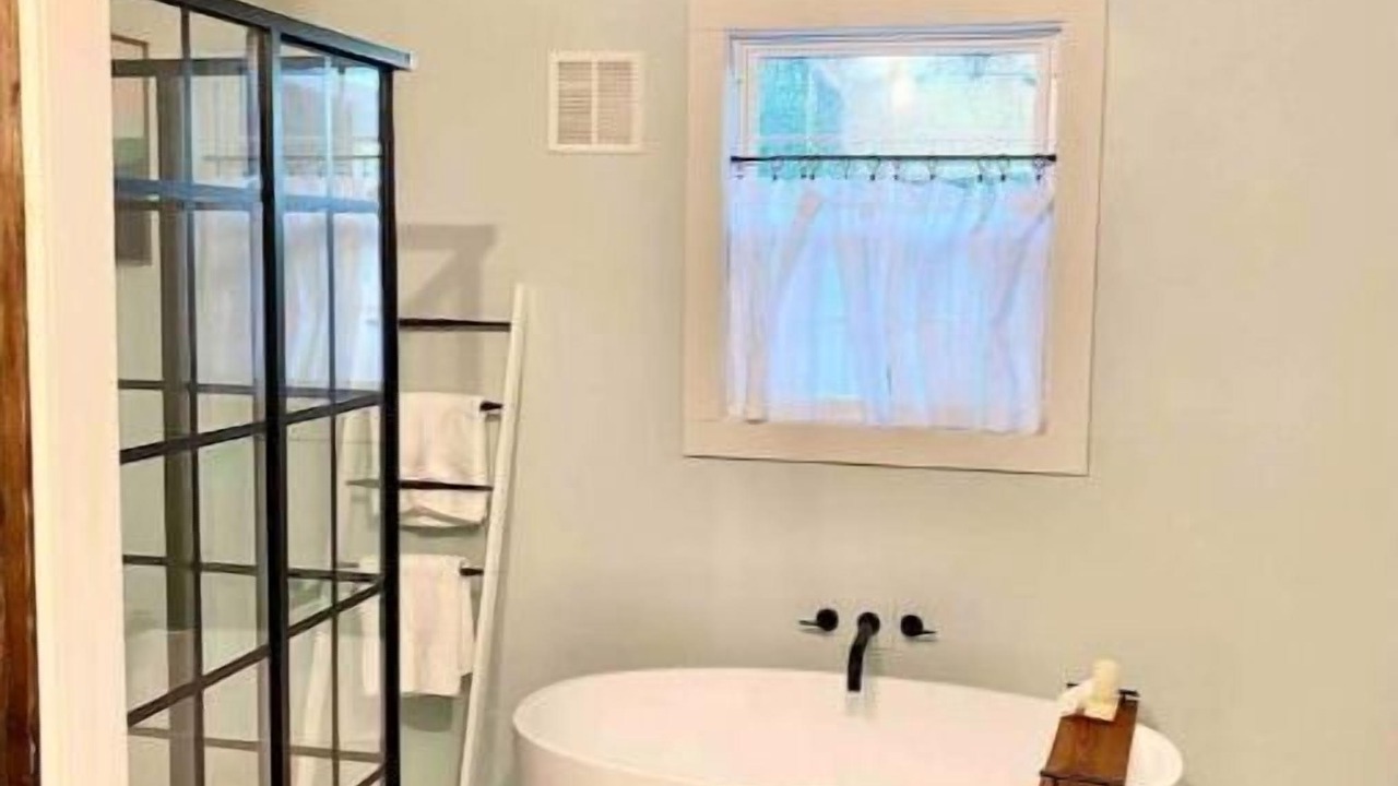 Photo of Bathroom in Goode