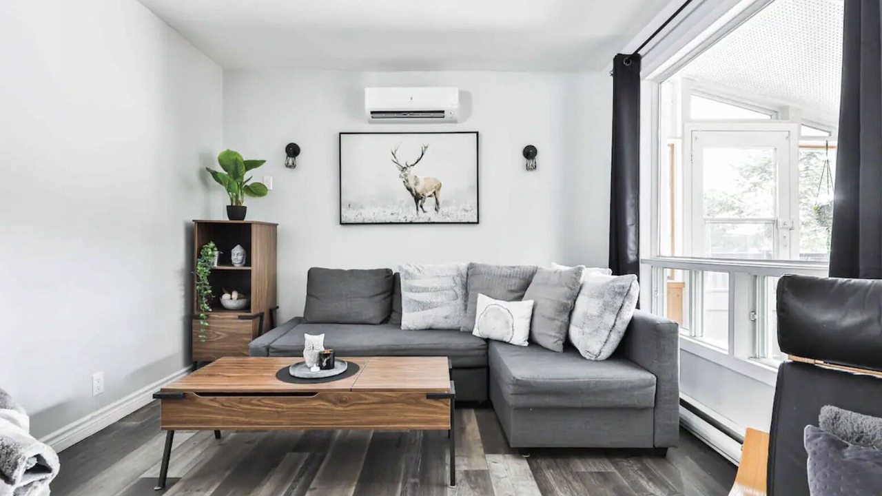 Photo of Livingroom in Chertsey