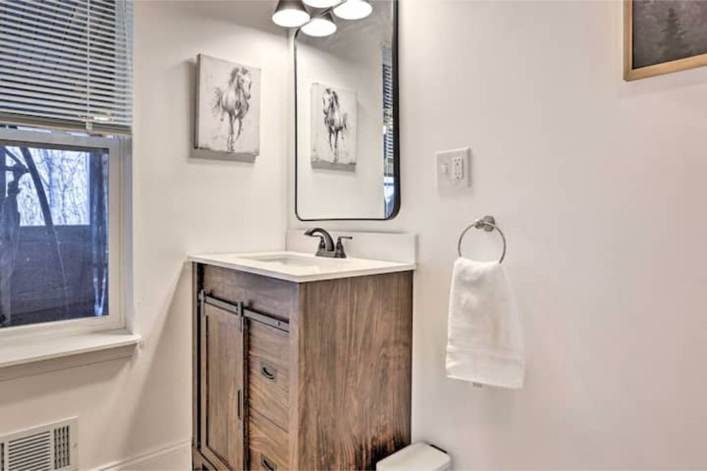 Photo of Bathroom in Rowland