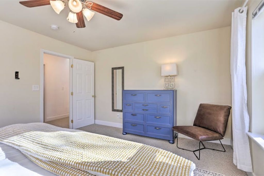 Photo of Bedroom in Rowland