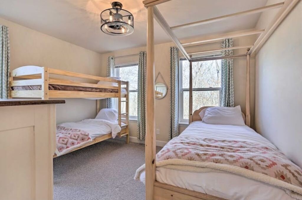 Photo of Bedroom in Rowland