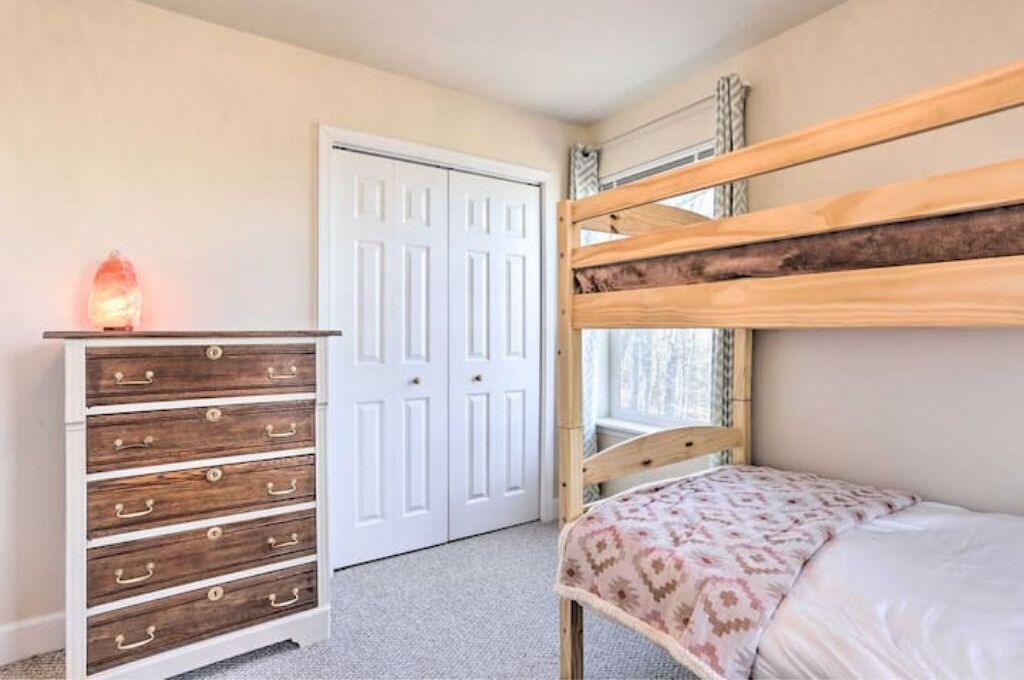 Photo of Bedroom in Rowland
