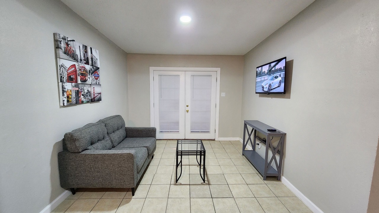 Photo of Livingroom in Biggs Field