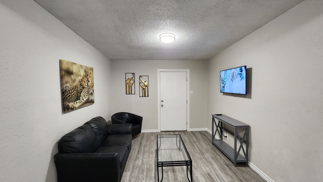 Photo of Livingroom in Biggs Field