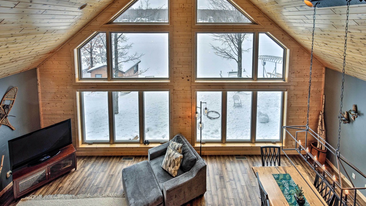 Photo of Livingroom in Iron River