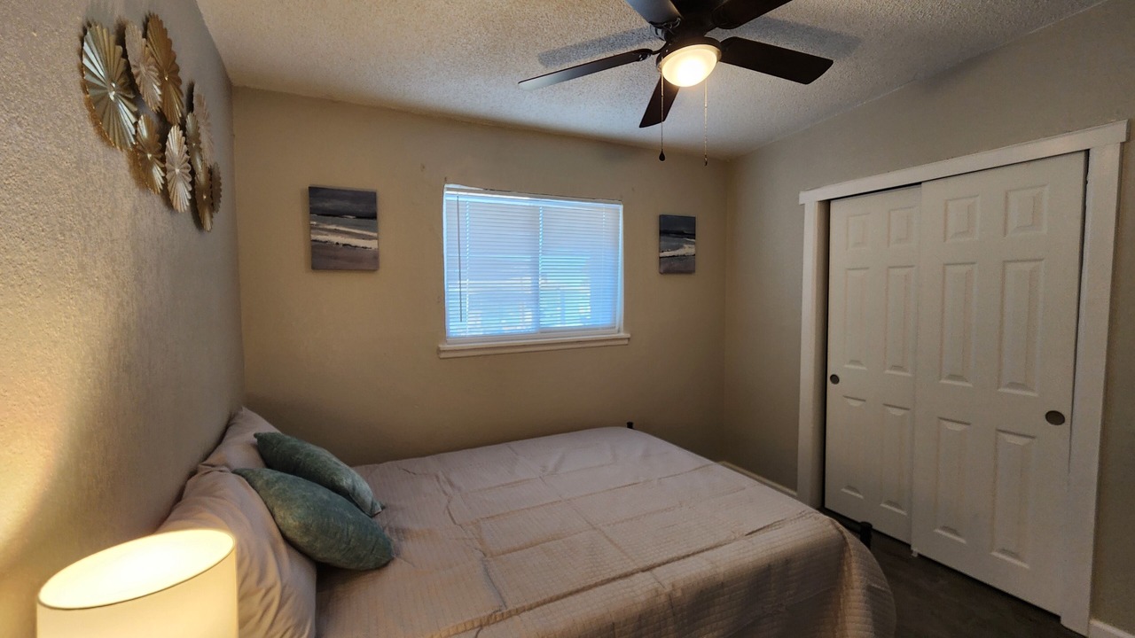 Photo of Bedroom in Biggs Field