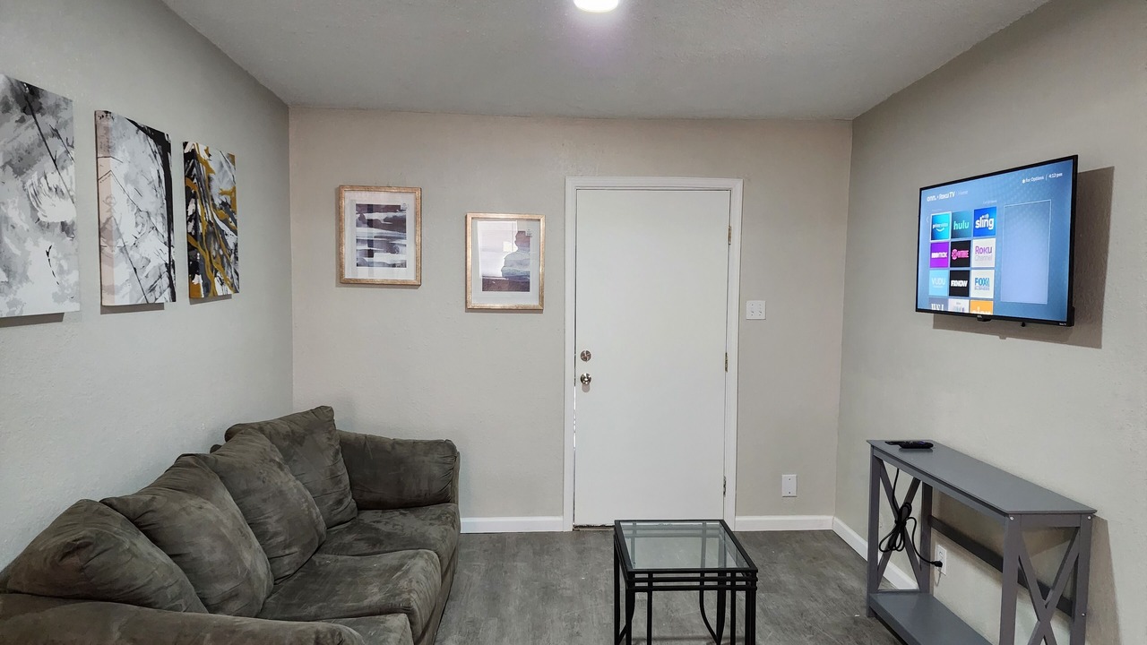 Photo of Livingroom in Biggs Field