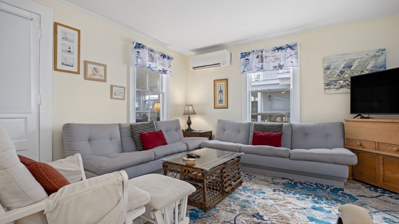 Photo of Livingroom in Newburyport