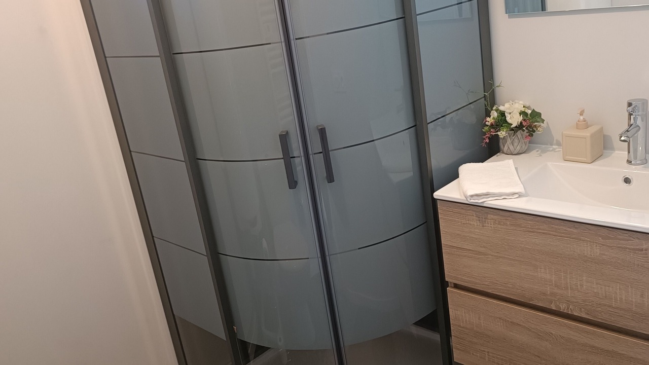 Photo of Bathroom in Vieilles-Maisons-sur-Joudry