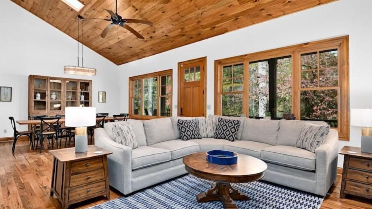 Photo of Bedroom in Hendersonville