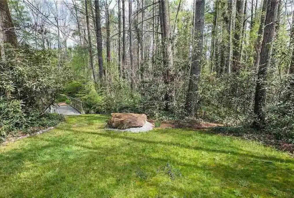 Photo of Outdoor in Hendersonville