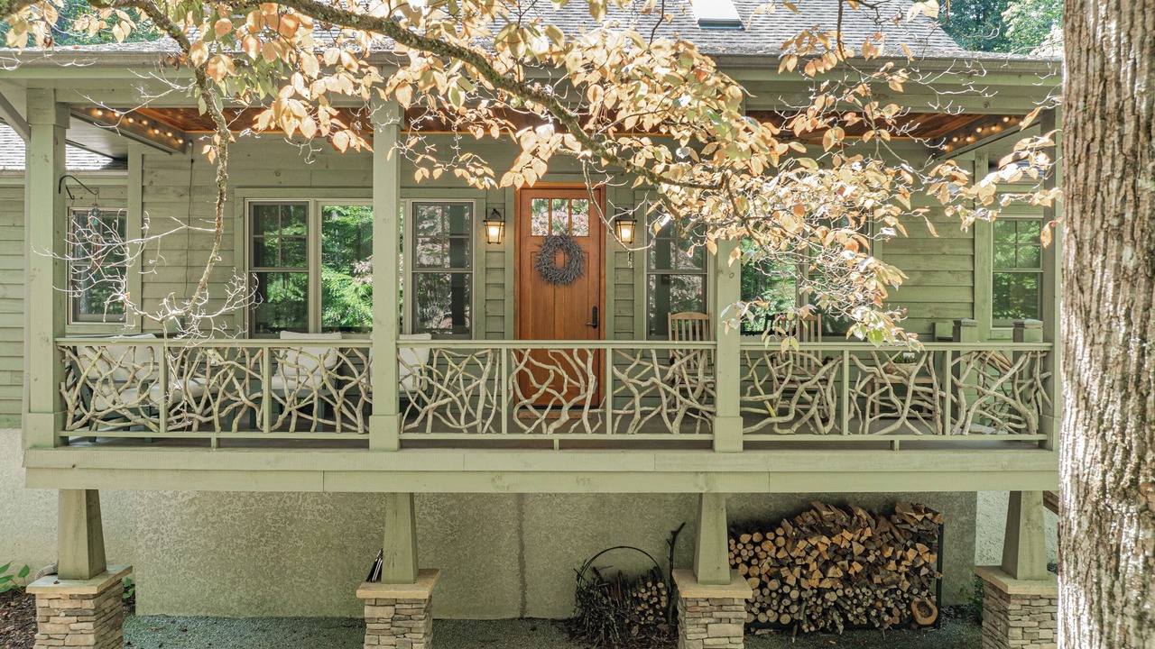 Photo of Outdoor in Hendersonville