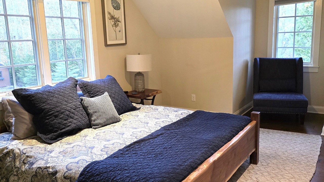 Photo of Bedroom in Kattskill Bay