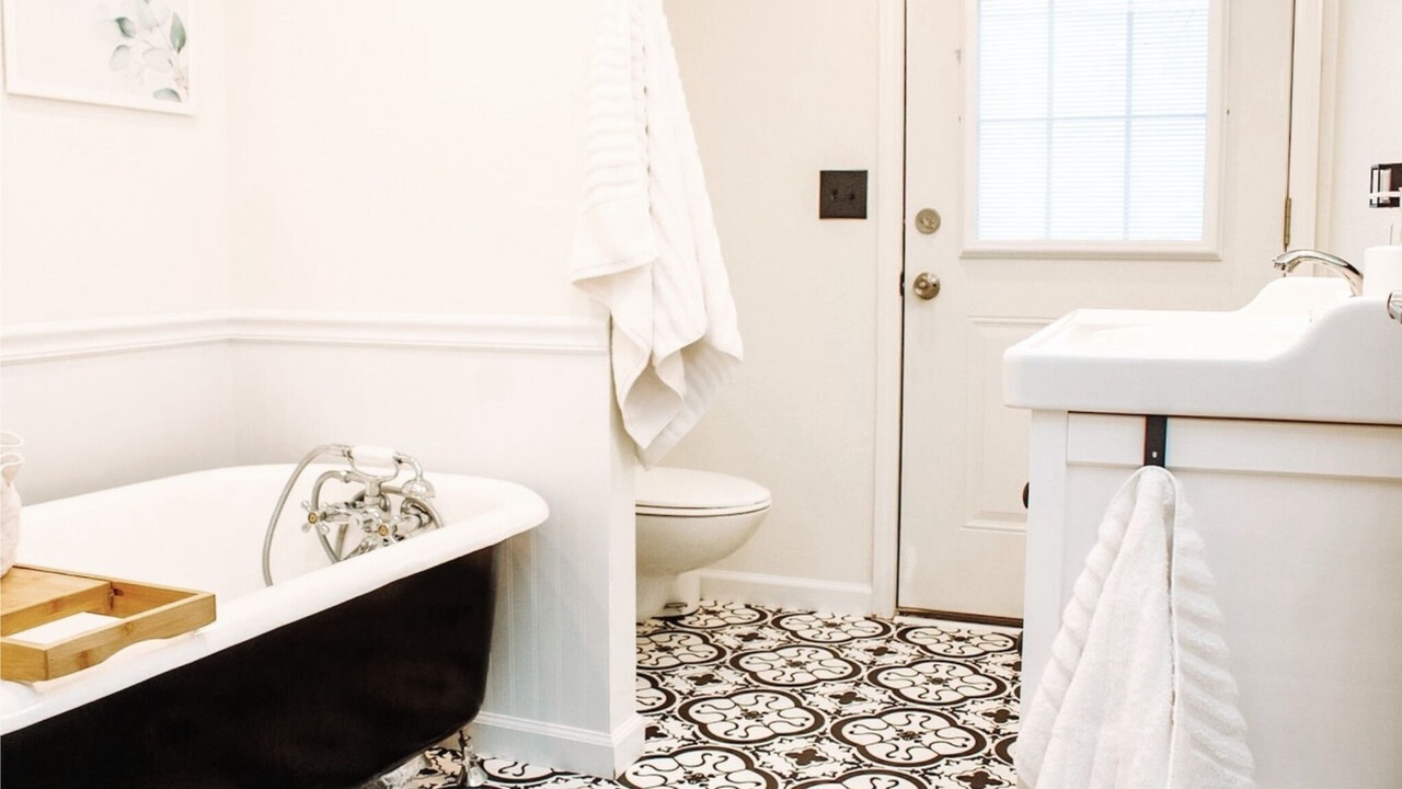 Photo of Bathroom in Salem