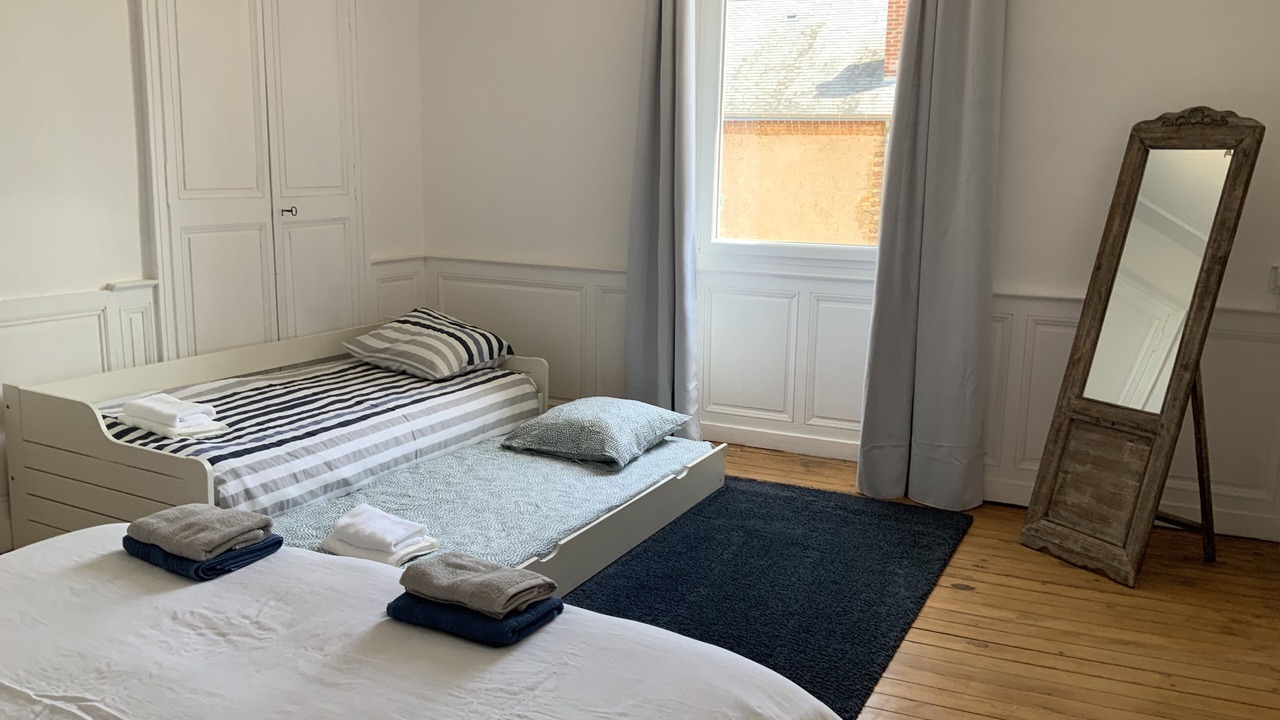 Photo of Bedroom in Parce-sur-Sarthe
