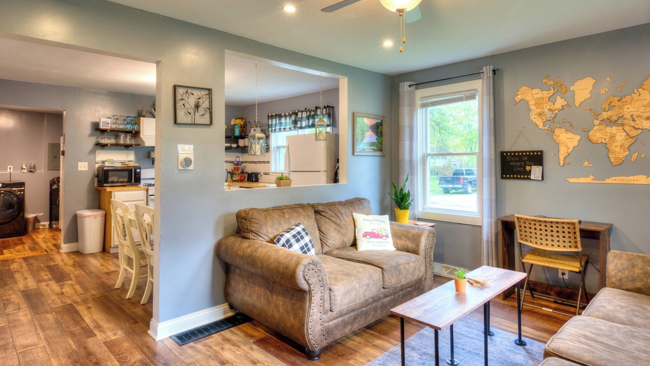 Photo of Livingroom in Gary
