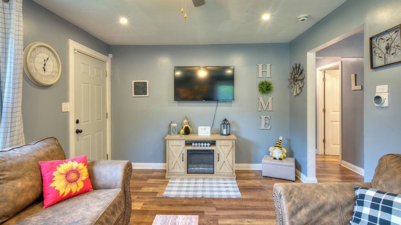 Photo of Livingroom in Gary