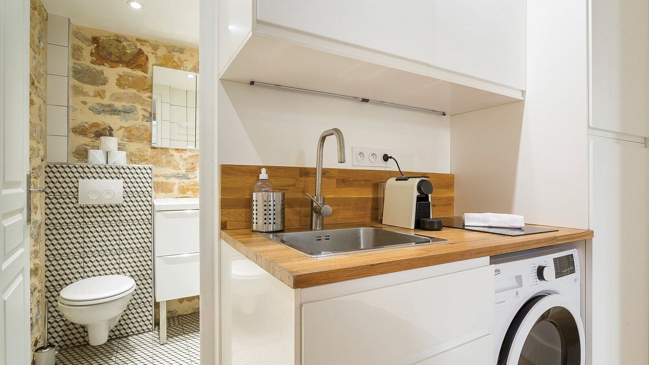 Photo of Bathroom in Carnot - Gailleton