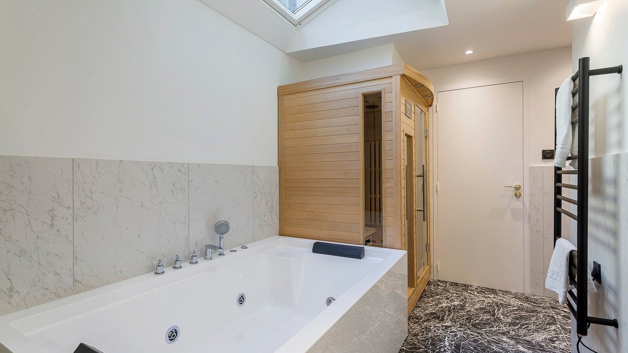 Photo of Bathroom in Carnot - Gailleton