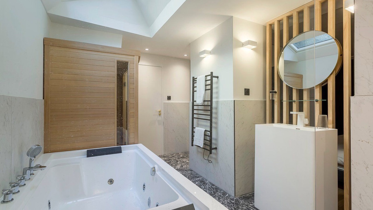 Photo of Bathroom in Carnot - Gailleton