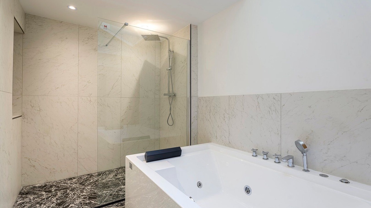 Photo of Bathroom in Carnot - Gailleton