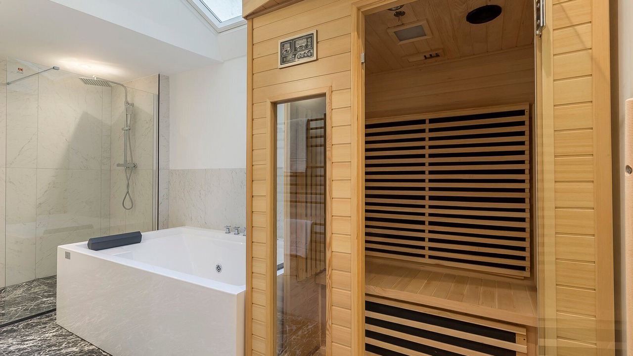 Photo of Bathroom in Carnot - Gailleton