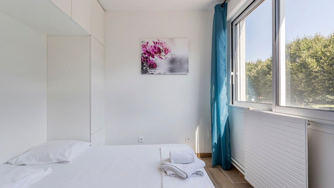 Photo of Bedroom in La Demi - Lune