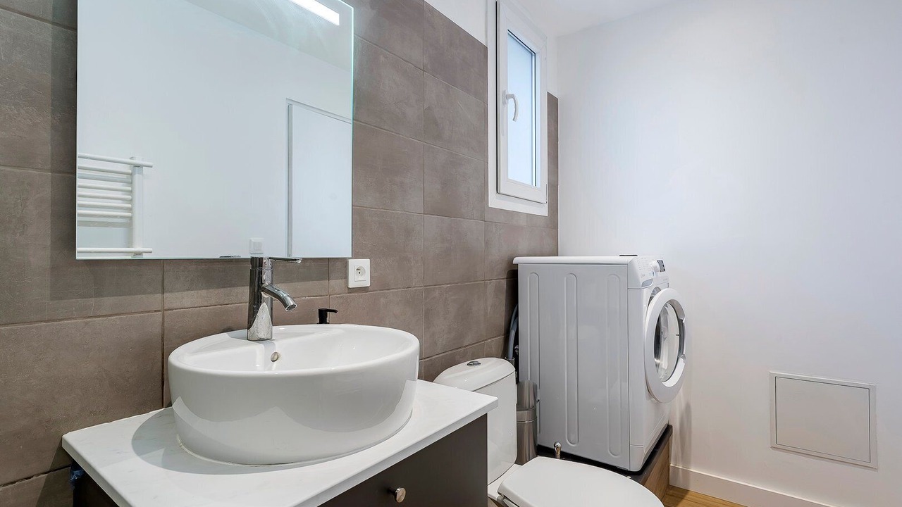 Photo of Bathroom in 5th Arrondissement