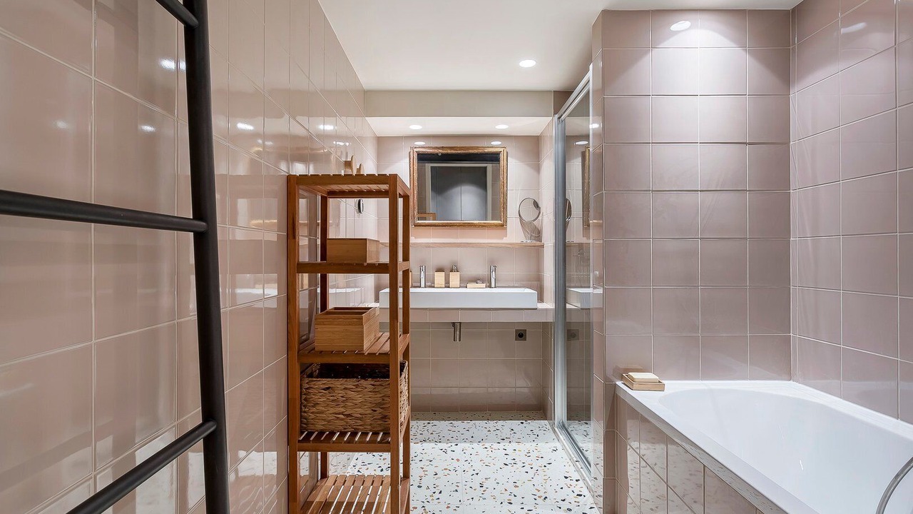 Photo of Bathroom in 6th Arrondissement