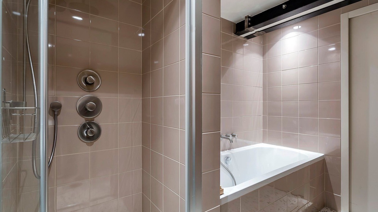 Photo of Bathroom in 6th Arrondissement