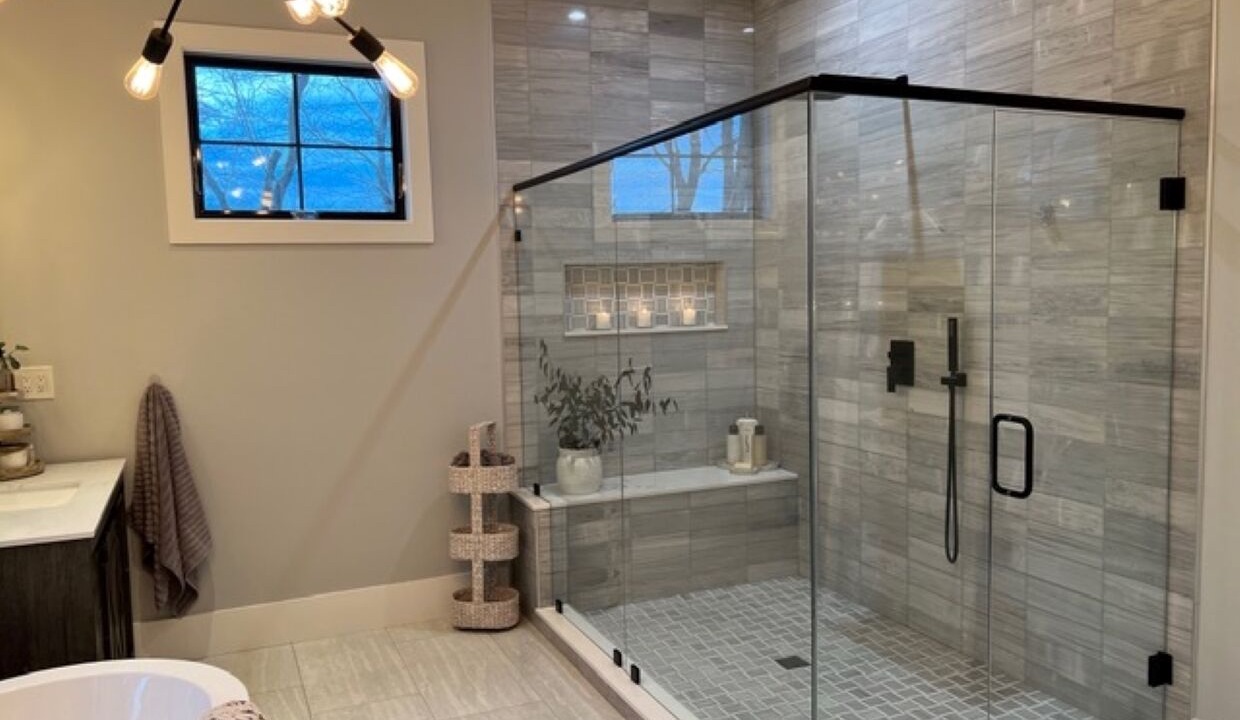 Photo of Bathroom in Aquebogue