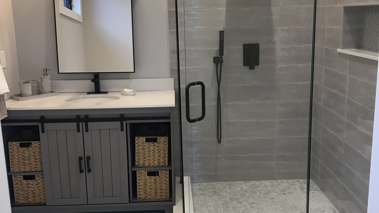 Photo of Bathroom in Aquebogue