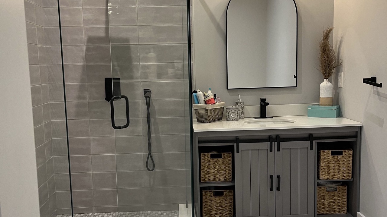 Photo of Bathroom in Aquebogue