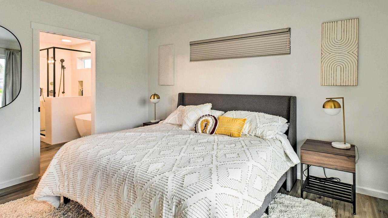 Photo of Bedroom in Ocean Shores