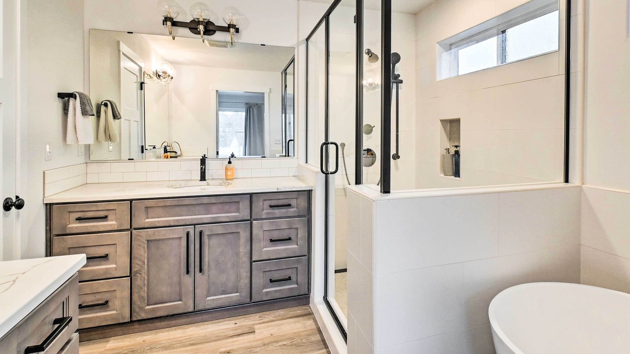 Photo of Bathroom in Ocean Shores