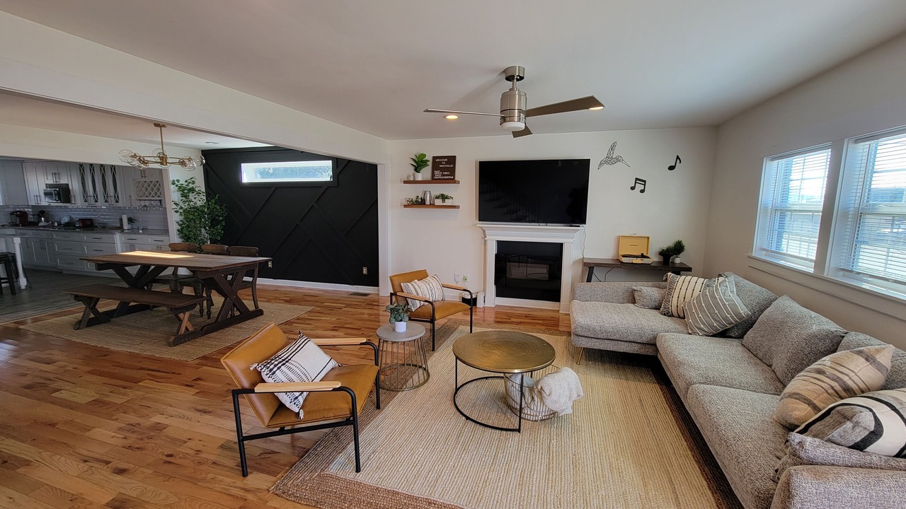 Photo of Livingroom in McFerrin Park