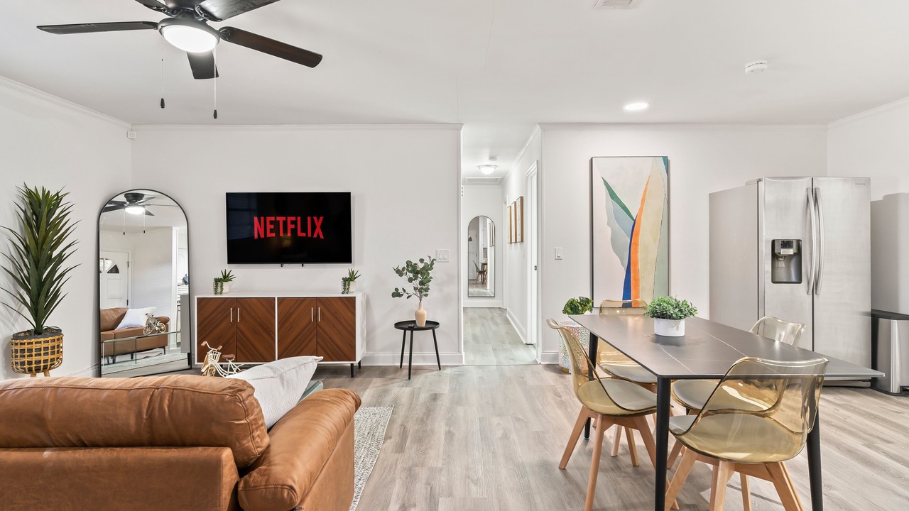 Photo of Livingroom in Fortson