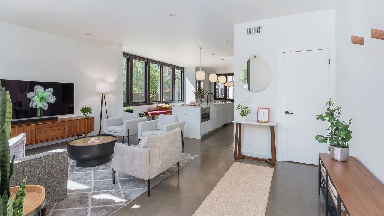 Photo of Livingroom in Overlook