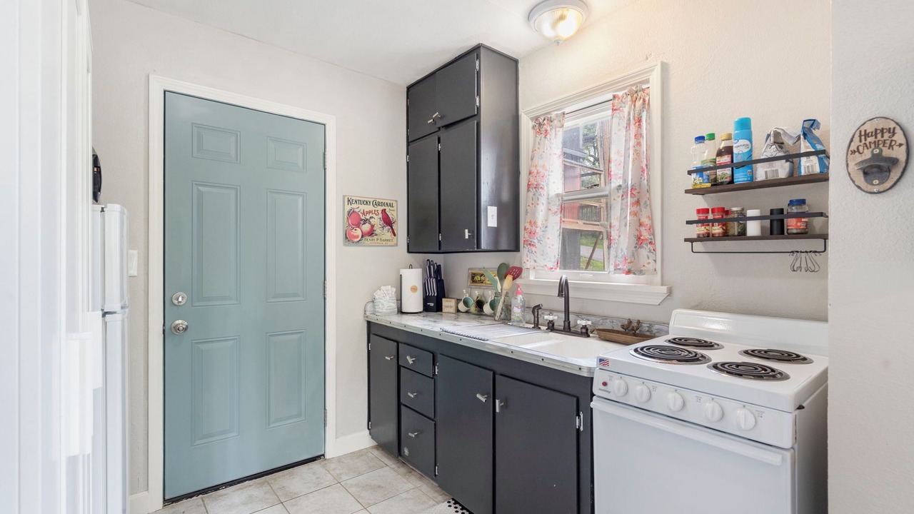 Photo of Kitchen in Rockaway Beach