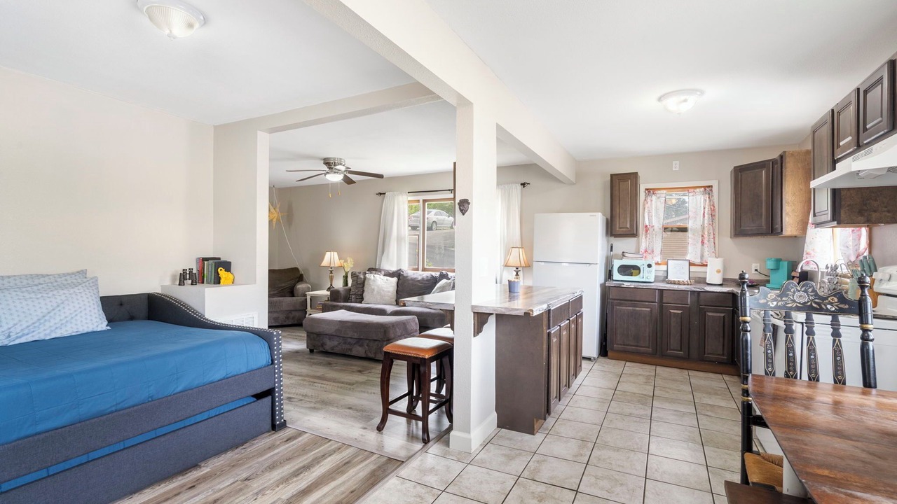 Photo of Bedroom in Rockaway Beach